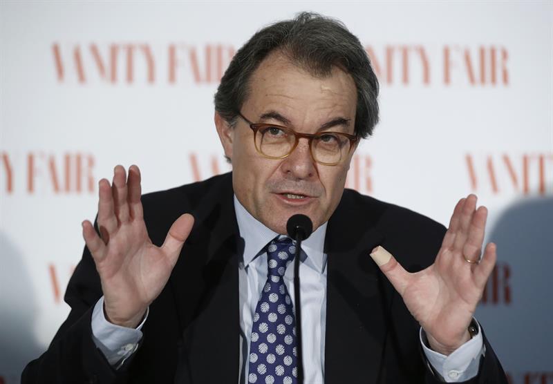 Artur Mas pide un pacto de Estado y que se vote una opción alternativa en el referéndum Artur Mas pide un pacto de Estado y que se vote una opción alternativa en el referéndum