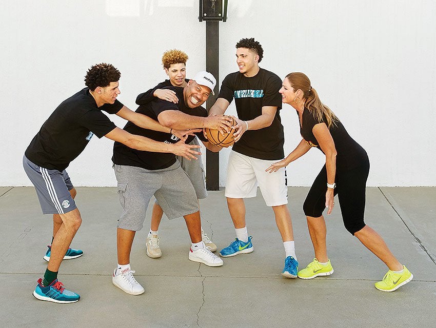 La historia de los Ball, la familia que quiere dominar el baloncesto mundial La historia de los Ball, la familia que quiere dominar el baloncesto mundial