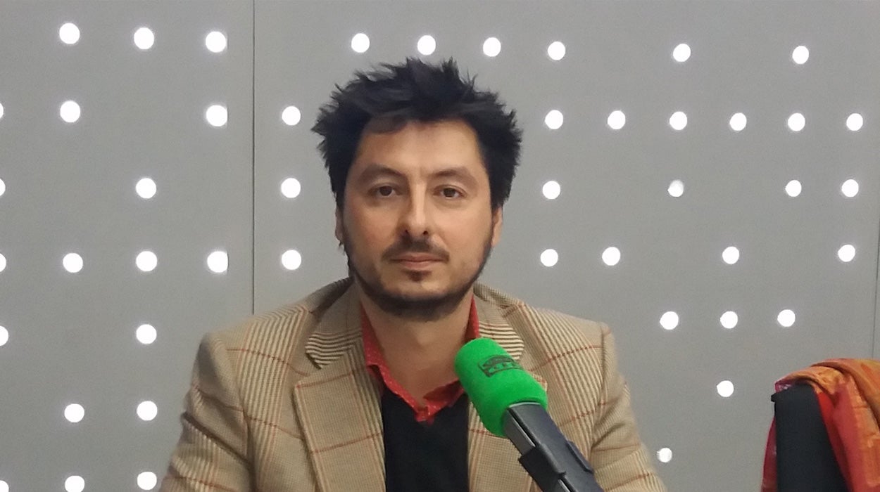 Antonio Lucas: "Vivimos en un presente dopado de presunciones delincuenciales" Antonio Lucas: "Vivimos en un presente dopado de presunciones delincuenciales"