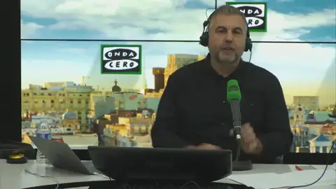 Frame 2.068188 de: Monólogo de Alsina: "El rey Artur se saltó la Constitución a la torera las veces que le pareció y viene ahora de víctima" Frame 2.068188 de: Monólogo de Alsina: "El rey Artur se saltó la Constitución a la torera las veces que le pareció y viene ahora de víctima"