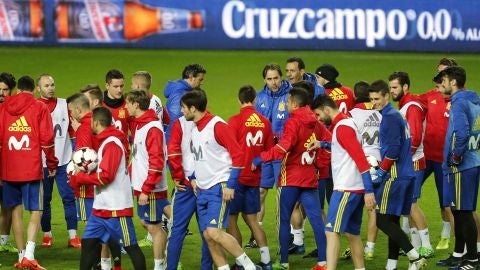 La Selecci&oacute;n Espa&ntilde;ola se entrena en El Molin&oacute;n.