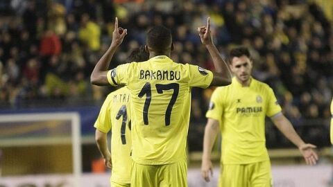 El delantero Bakambu