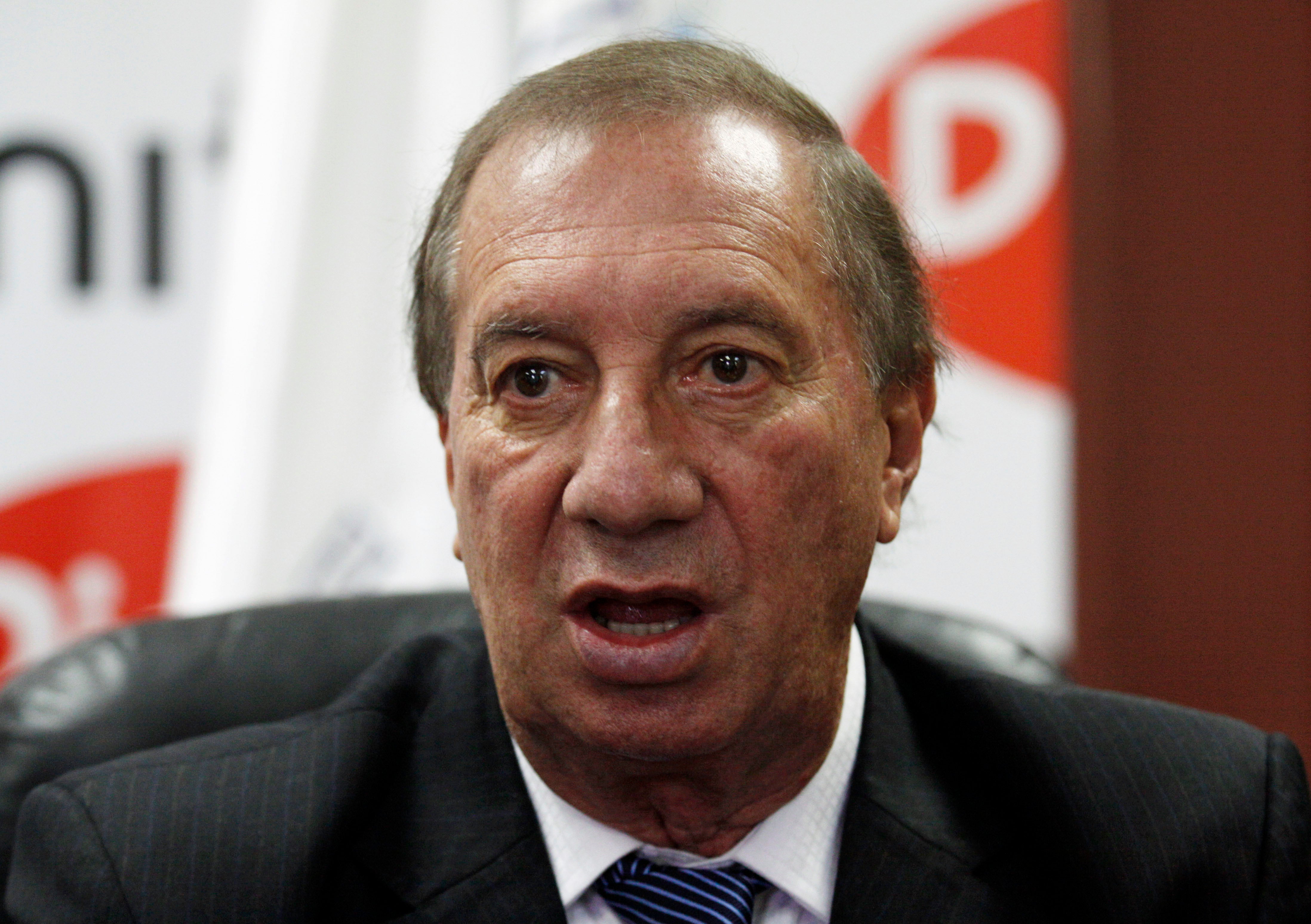 Bilardo: "Si Sampaoli viene a Argentina, me tomo un barco y me voy a Uruguay" Bilardo: "Si Sampaoli viene a Argentina, me tomo un barco y me voy a Uruguay"