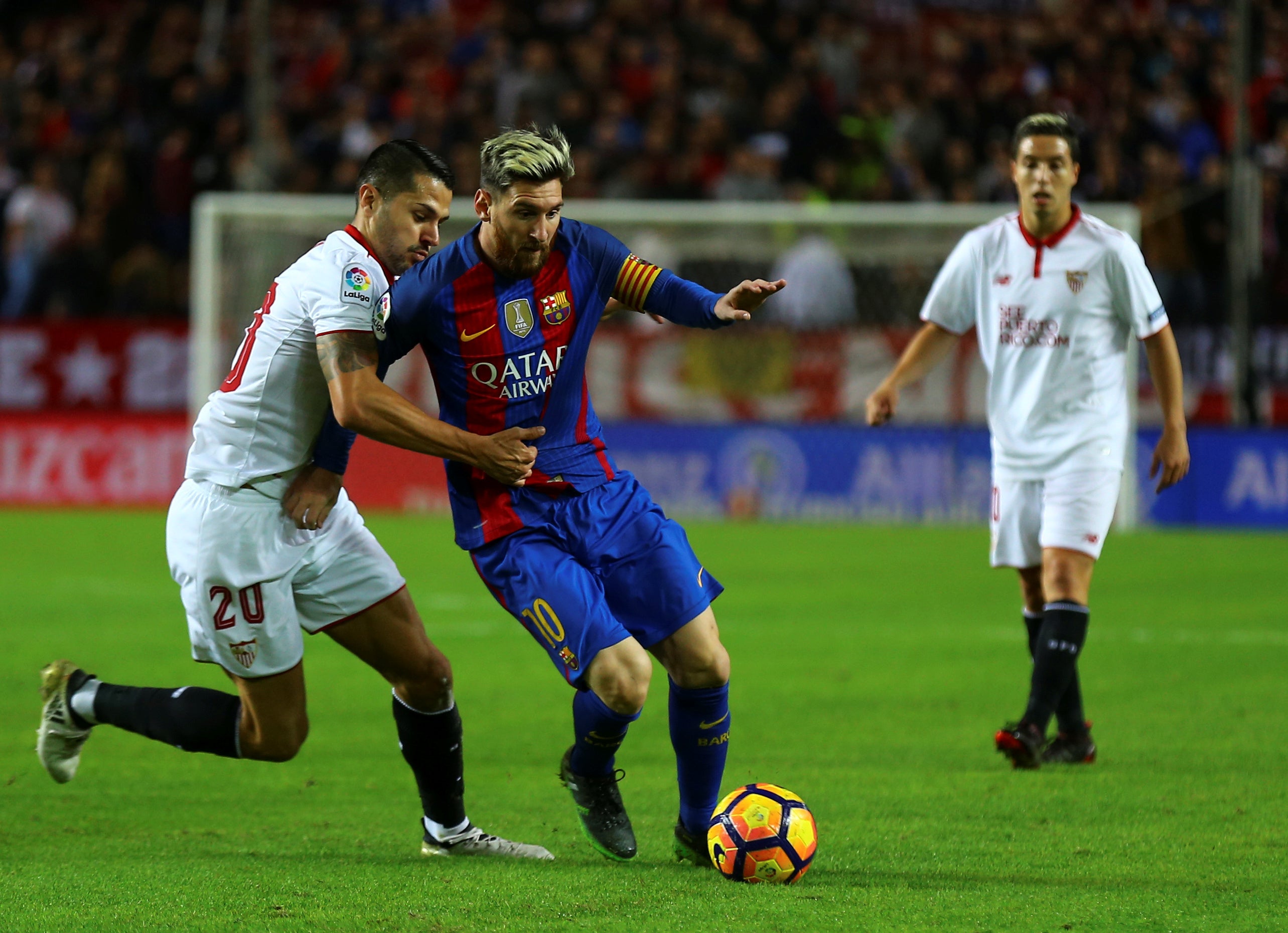 Barcelona 3-0 Sevilla | El Barcelona arrolla al Sevilla y sigue en la pelea por la Liga Barcelona 3-0 Sevilla | El Barcelona arrolla al Sevilla y sigue en la pelea por la Liga