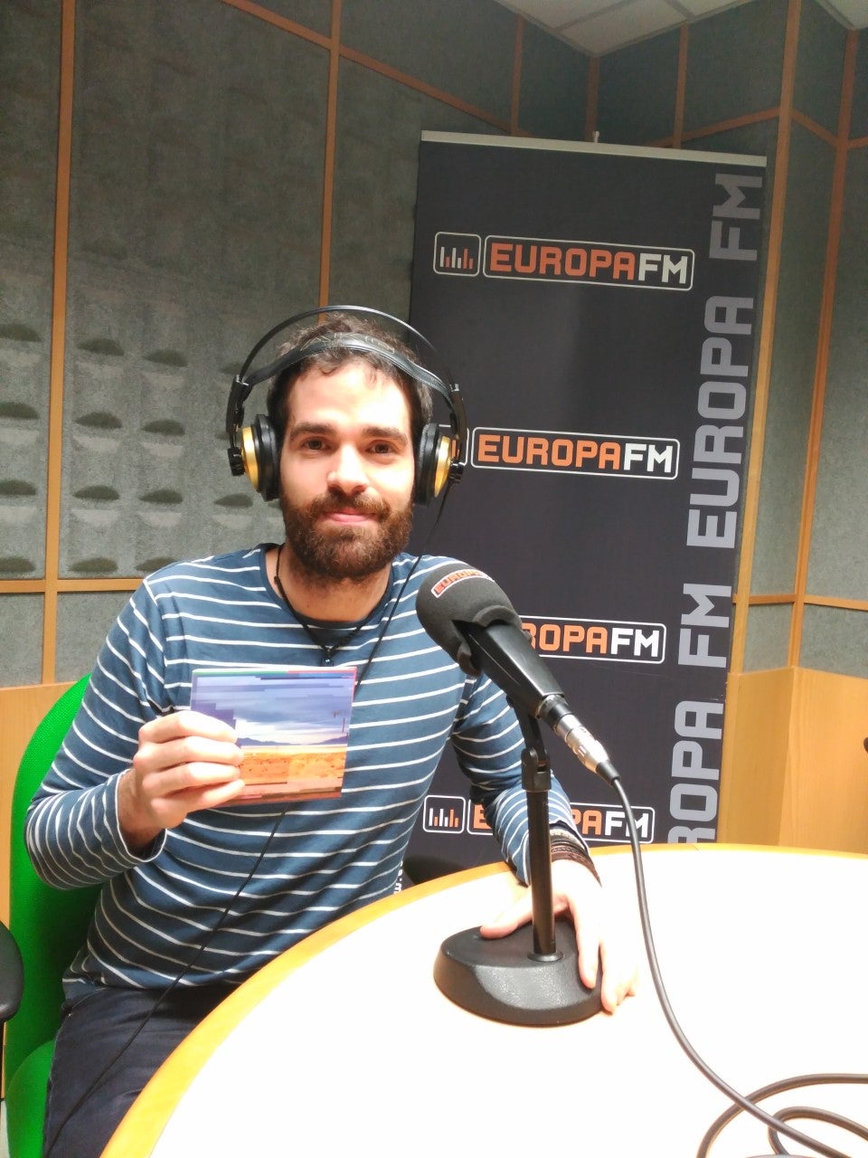 Escuchamos "Interbellum", el nuevo CD de Virenque. Escuchamos "Interbellum", el nuevo CD de Virenque.