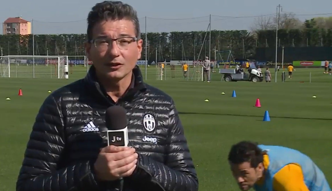 Dani Alves la vuelve a liar: ¡Vaya susto le dio al periodista de la tele de la Juventus! Dani Alves la vuelve a liar: ¡Vaya susto le dio al periodista de la tele de la Juventus!