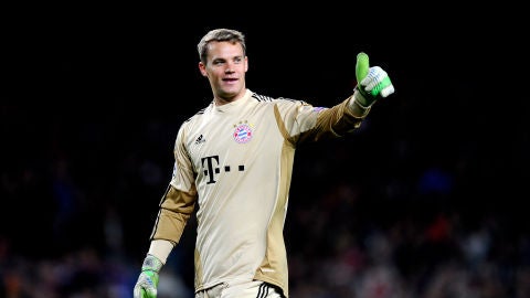 Manuel Neuer en un partido con el Bayern