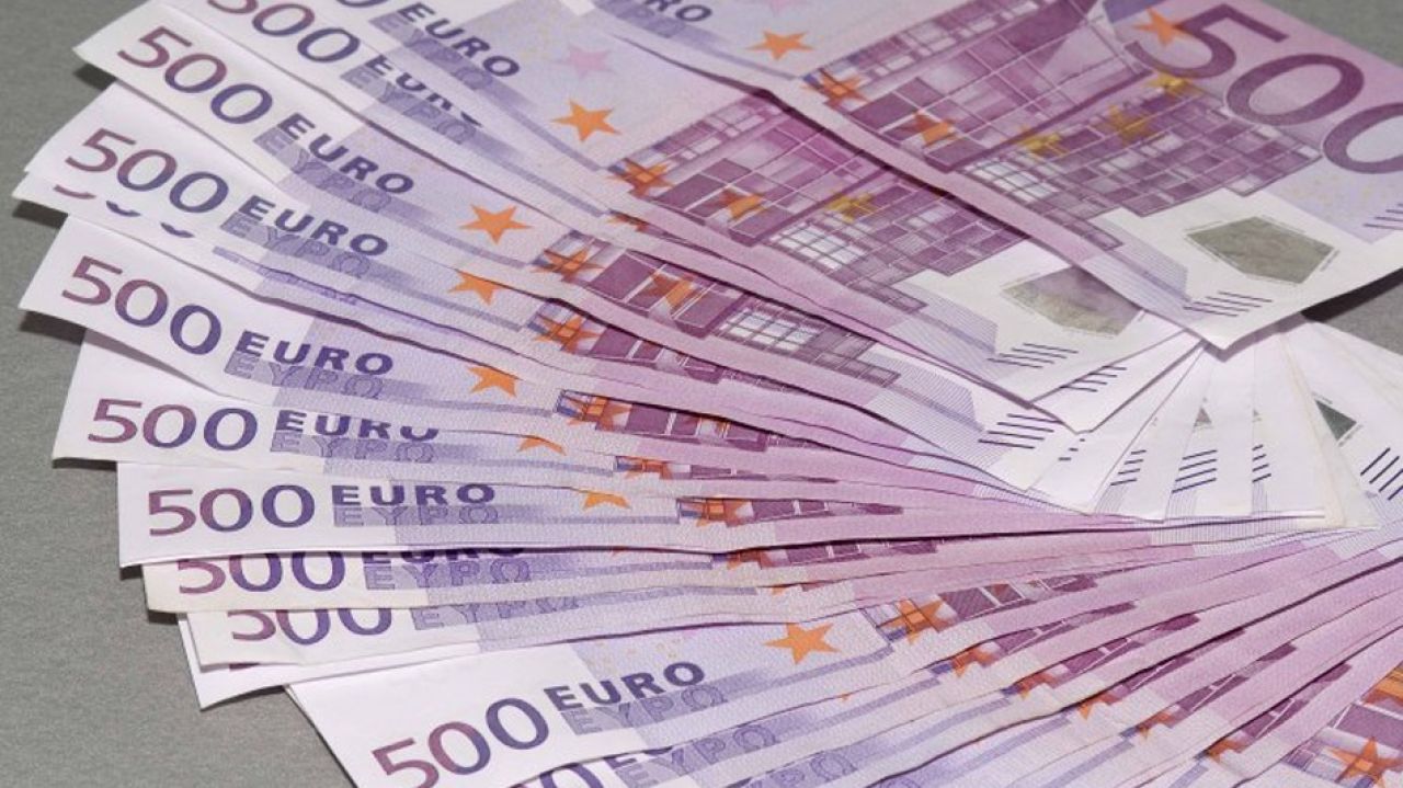 1000 евро. 160 тыс евро. 1000 евро фото. 1000 евро фото. 50 тысяч евро.