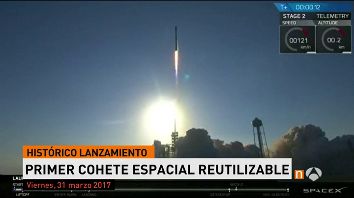 Una compañía lanza el primer cohete espacial reutilizable Una compañía lanza el primer cohete espacial reutilizable