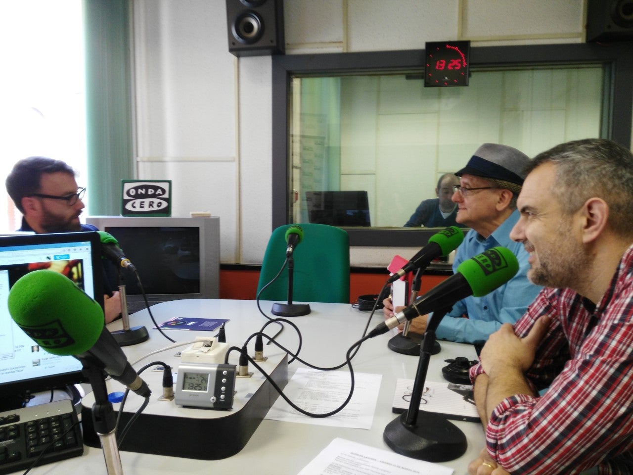 Gijón en la Onda 31/03/2017 con Ana Fierro Gijón en la Onda 31/03/2017 con Ana Fierro
