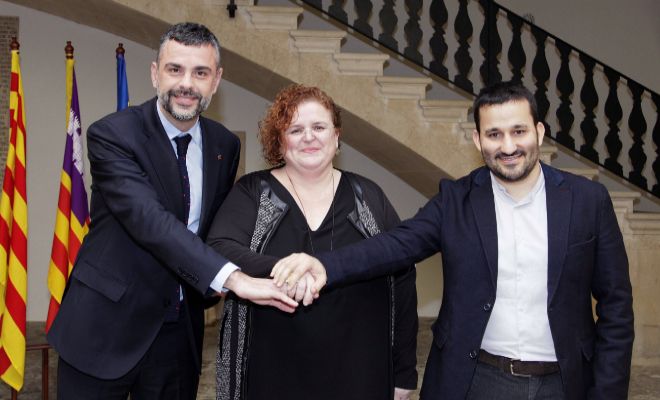 Ruth Mateu dimite por los diversos contratos otorgados "sin publicidad" al jefe de campaña de MÉS Ruth Mateu dimite por los diversos contratos otorgados "sin publicidad" al jefe de campaña de MÉS