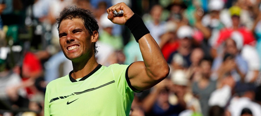 Rafa Nadal celebra su victoria en el Open de Miami Rafa Nadal celebra su victoria en el Open de Miami