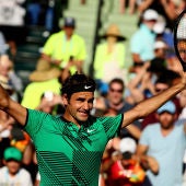 Roger Federer celebra la victoria ante Berdych