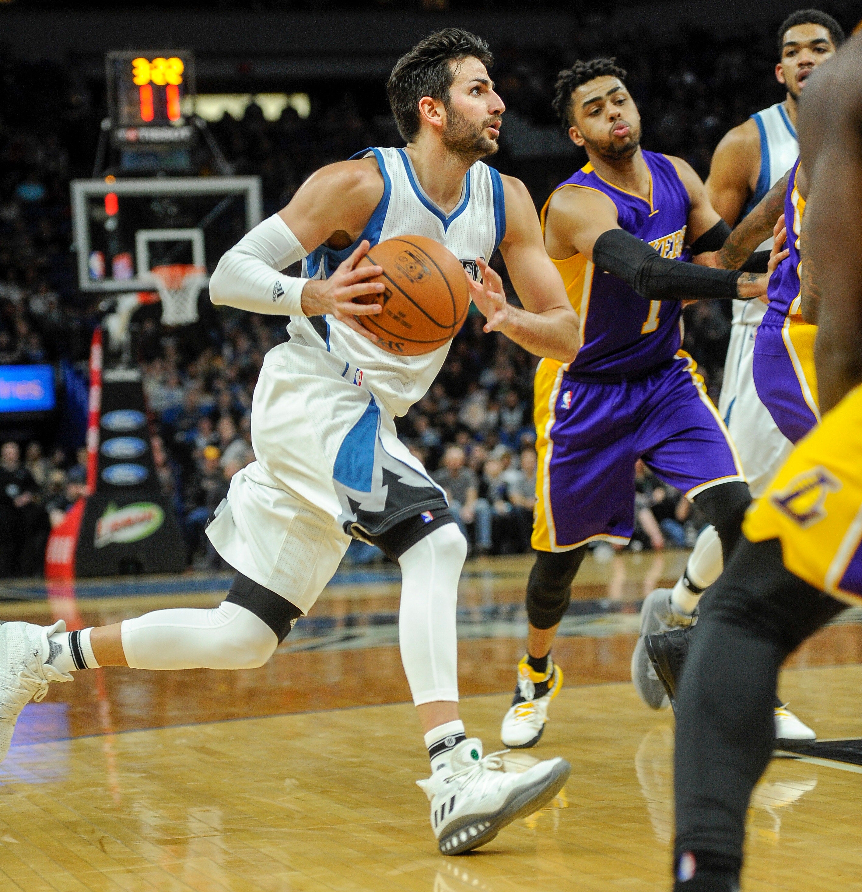 Ricky Rubio firma su mejor actuación en la NBA ante unos deshauciados Lakers Ricky Rubio firma su mejor actuación en la NBA ante unos deshauciados Lakers