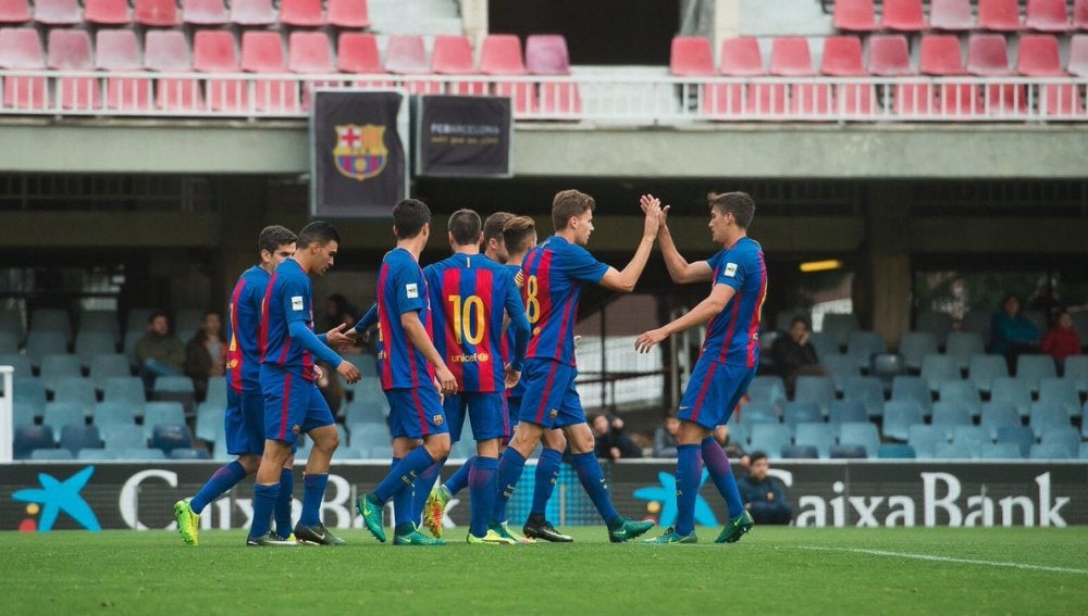 Los jugadores del Barça B celebrando uno de los goles
