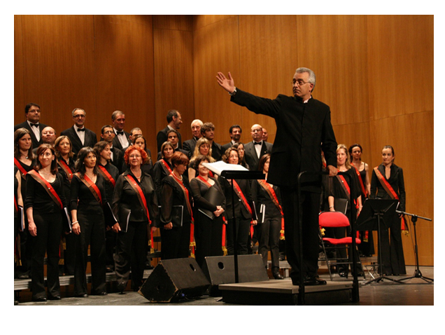 Juan Gabriel Martínez, director del Orfeón Burgalés: "A la gente que no le gusta la música clásica es porque no se ha parado a escucharla" Juan Gabriel Martínez, director del Orfeón Burgalés: "A la gente que no le gusta la música clásica es porque no se ha parado a escucharla"