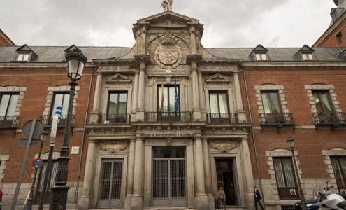 Exteriores habilita un teléfono de emergencia e informa de que no hay constancia de víctimas españolas en San Petersburgo Exteriores habilita un teléfono de emergencia e informa de que no hay constancia de víctimas españolas en San Petersburgo