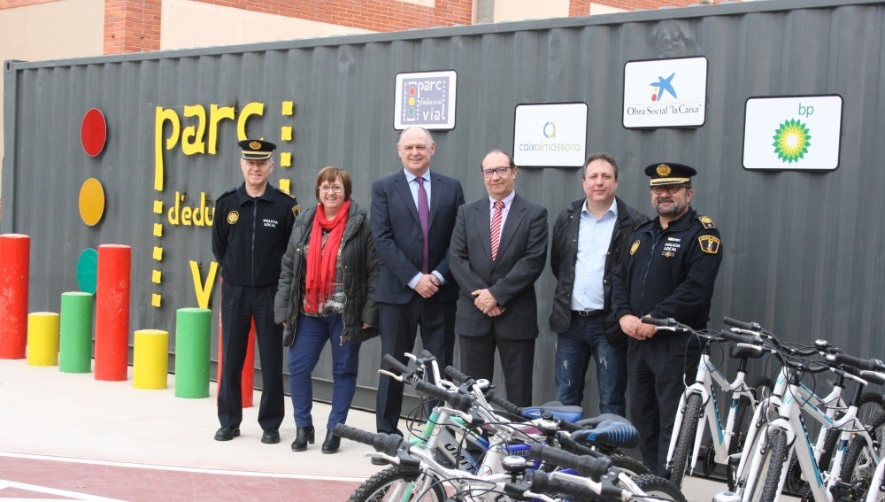 BP Oil y UBE entregan 40 bicicletas al Parque de Educación Vial de Almassora.