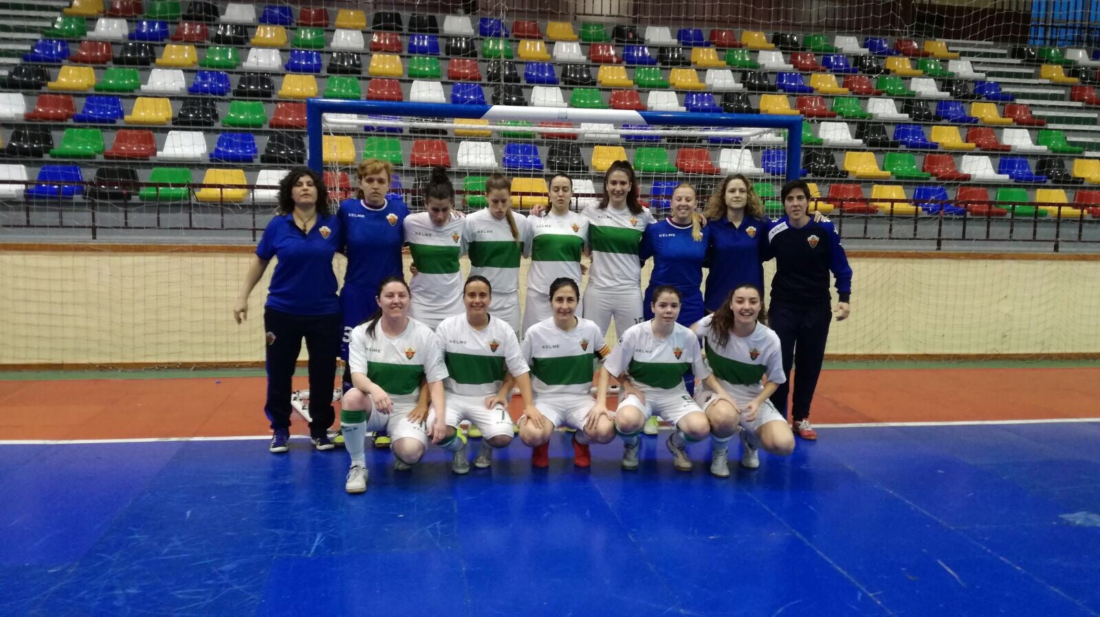 Las chicas del Elche CF Sala se imponen al Esparraguera (2-5) y el Joventut cae ante el Eixample (3-4) Las chicas del Elche CF Sala se imponen al Esparraguera (2-5) y el Joventut cae ante el Eixample (3-4)