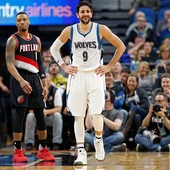 Ricky Rubio sonríe tras una jugada ante Portland Ricky Rubio sonríe tras una jugada ante Portland