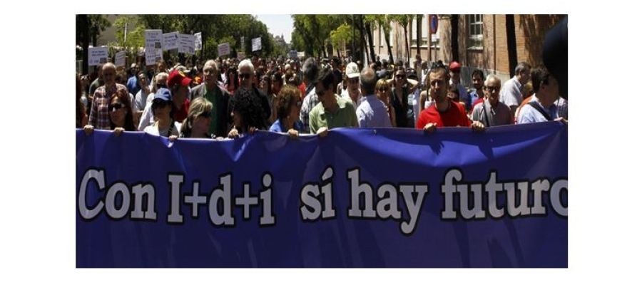 Científicos convocan movilizaciones en varias ciudades para denunciar los recortes en investigación Científicos convocan movilizaciones en varias ciudades para denunciar los recortes en investigación