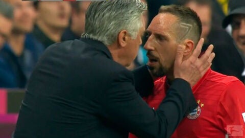 Ancelotti calma a Rib&eacute;ry tras su enfado por el cambio