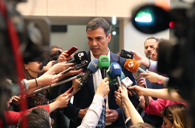 Sánchez asegura que "la ilusión de los militantes" llevará al PSOE a volver a ser el primer partido Sánchez asegura que "la ilusión de los militantes" llevará al PSOE a volver a ser el primer partido