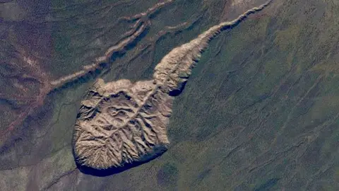 Cráter de Batagaika, Siberia Cráter de Batagaika, Siberia