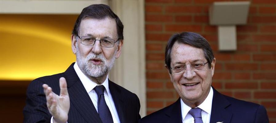 Mariano Rajoy con el presidente de Chipre, Nicos Anastasiadis Mariano Rajoy con el presidente de Chipre, Nicos Anastasiadis