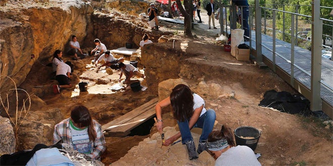 El Parque Arqueológico de los Neandertales reabre sus visitas guiadas a partir de este martes El Parque Arqueológico de los Neandertales reabre sus visitas guiadas a partir de este martes
