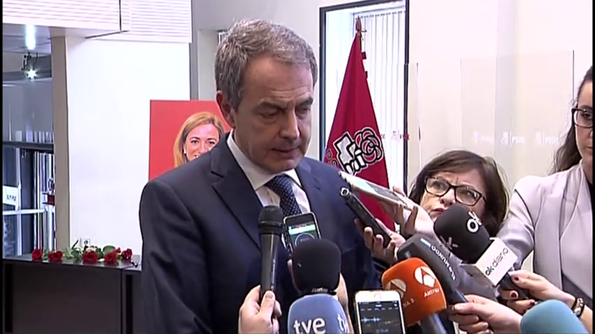 Zapatero, "desolado" por la muerte de su "compañera y amiga" Carme Chacón Zapatero, "desolado" por la muerte de su "compañera y amiga" Carme Chacón