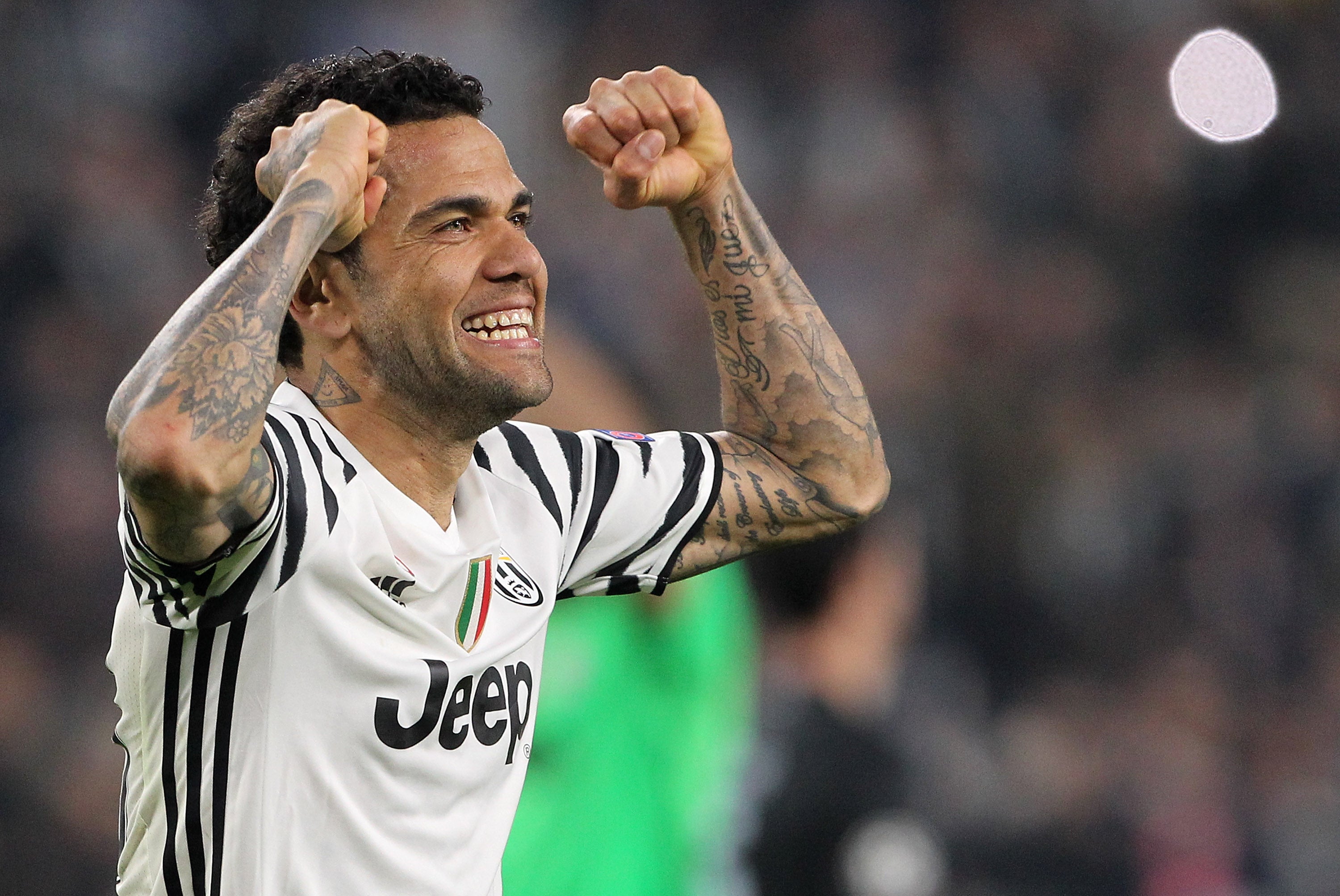 Dani Alves, cerca de dejar la Juventus según prensa italiana Dani Alves, cerca de dejar la Juventus según prensa italiana