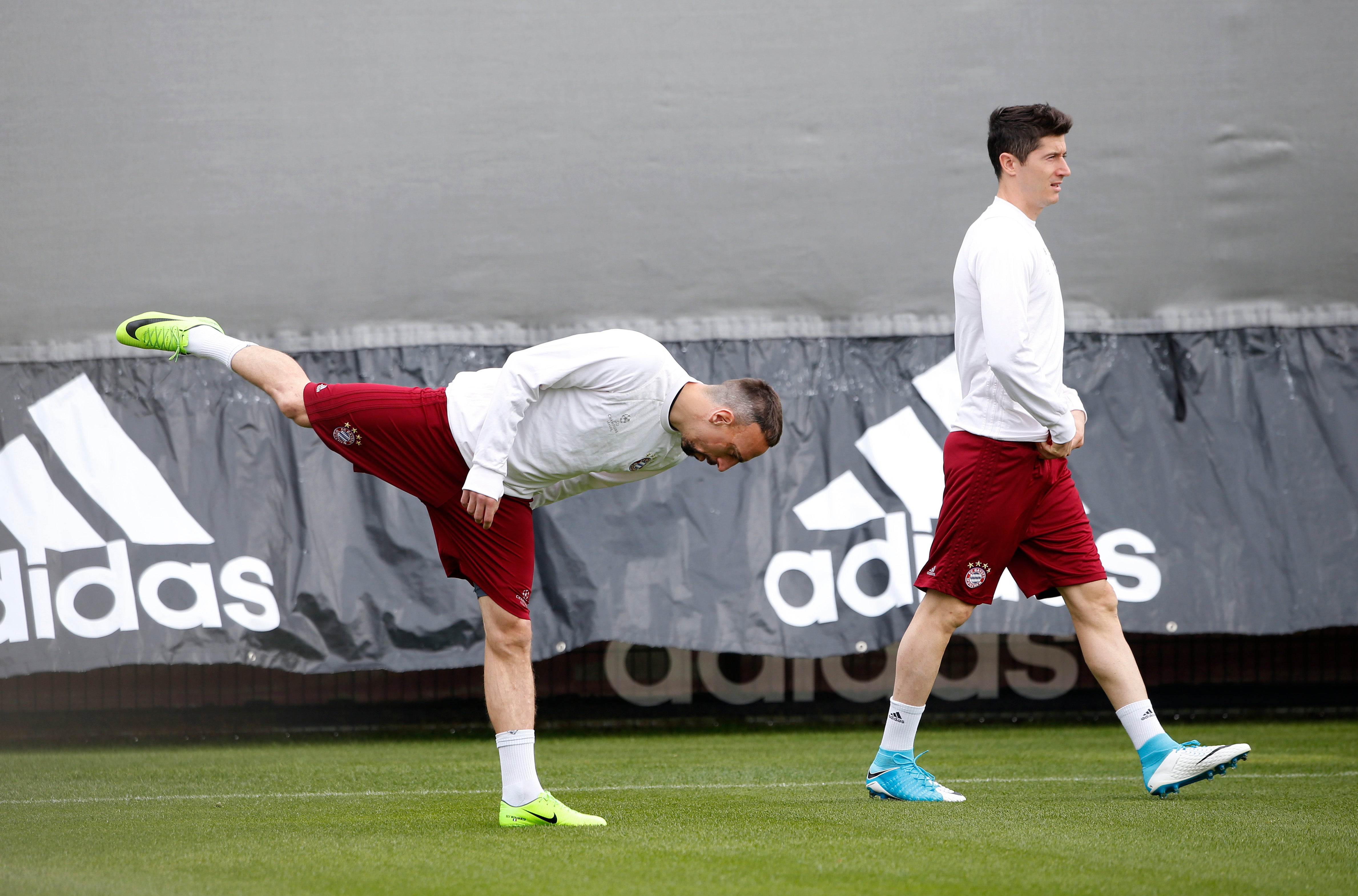 Lewandowski se entrena con el Bayern y estará frente al Real Madrid Lewandowski se entrena con el Bayern y estará frente al Real Madrid