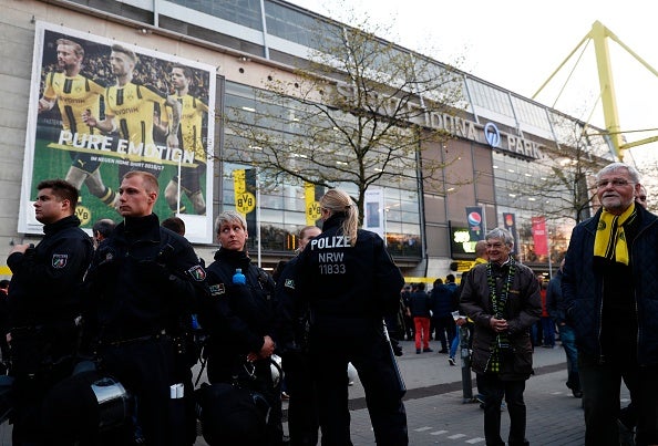 El Barcelona muestra su apoyo a Bartra y al Borussia Dortmund El Barcelona muestra su apoyo a Bartra y al Borussia Dortmund