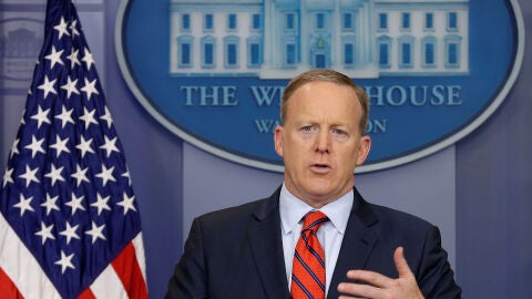 Sean Spicer durante la rueda de prensa