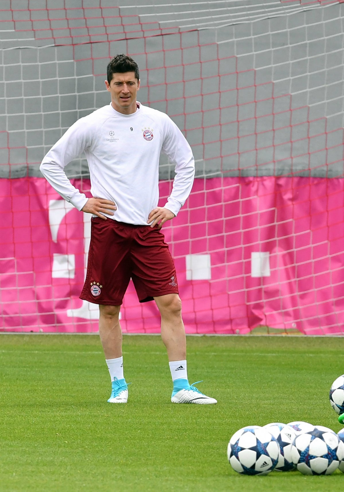 Lewandowski se entrena con normalidad y apunta al Santiago Bernabéu Lewandowski se entrena con normalidad y apunta al Santiago Bernabéu