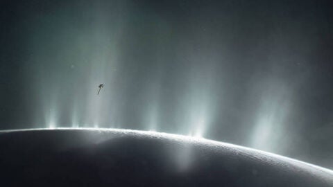 Encelado, luna helada de Saturno