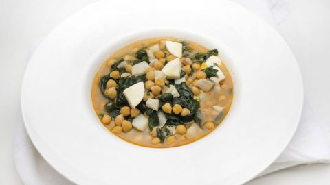 Garbanzos con bacalao