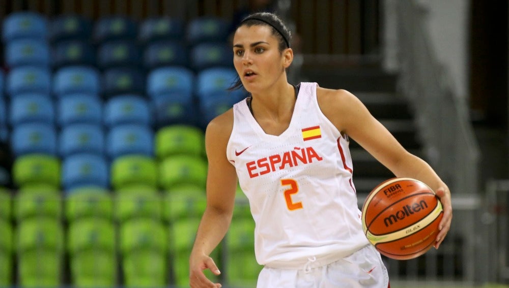 Leticia Romero, durante un partido con España