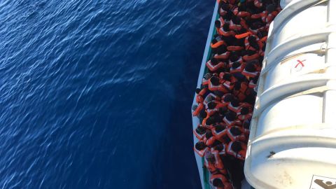 MSF rescata a 2.000 refugiados e inmigrantes