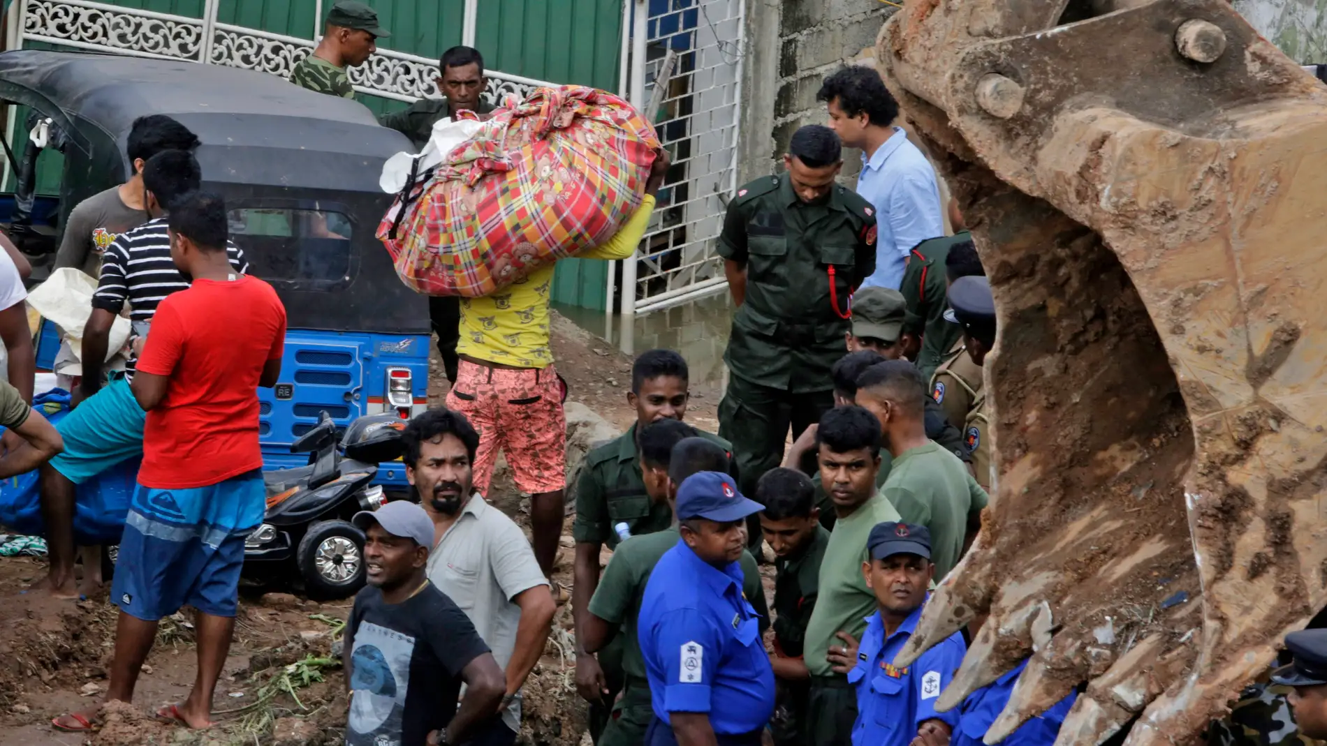 Al menos 16 personas han muerto sepultadas por toneladas de basura en Sri Lanka