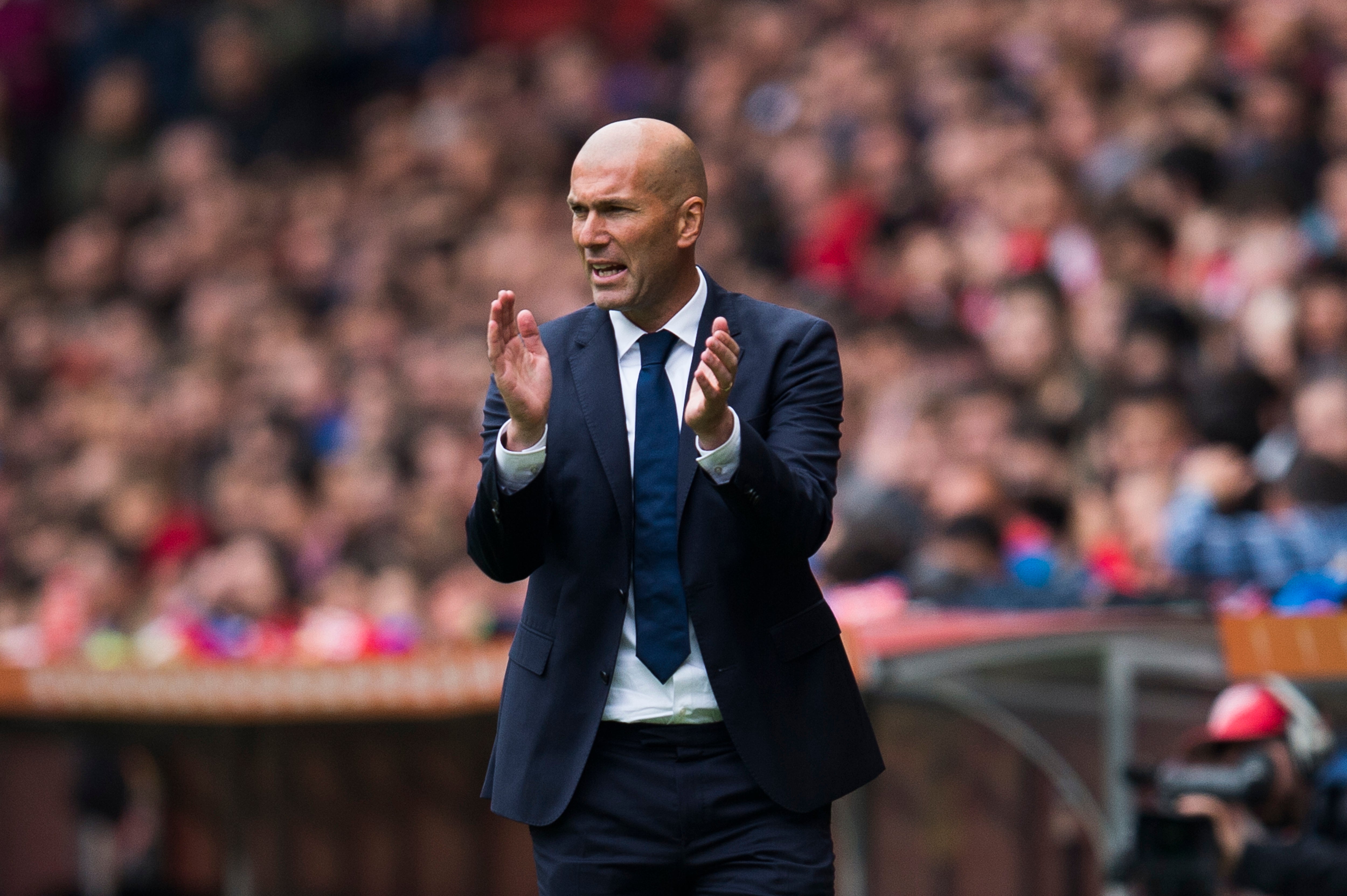 Zidane: "Isco es un gran jugador, su sitio es el Real Madrid" Zidane: "Isco es un gran jugador, su sitio es el Real Madrid"