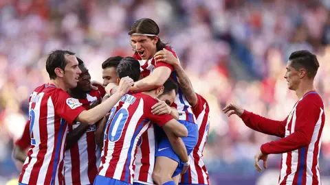 Los jugadores del Atlético celebran un gol Los jugadores del Atlético celebran un gol