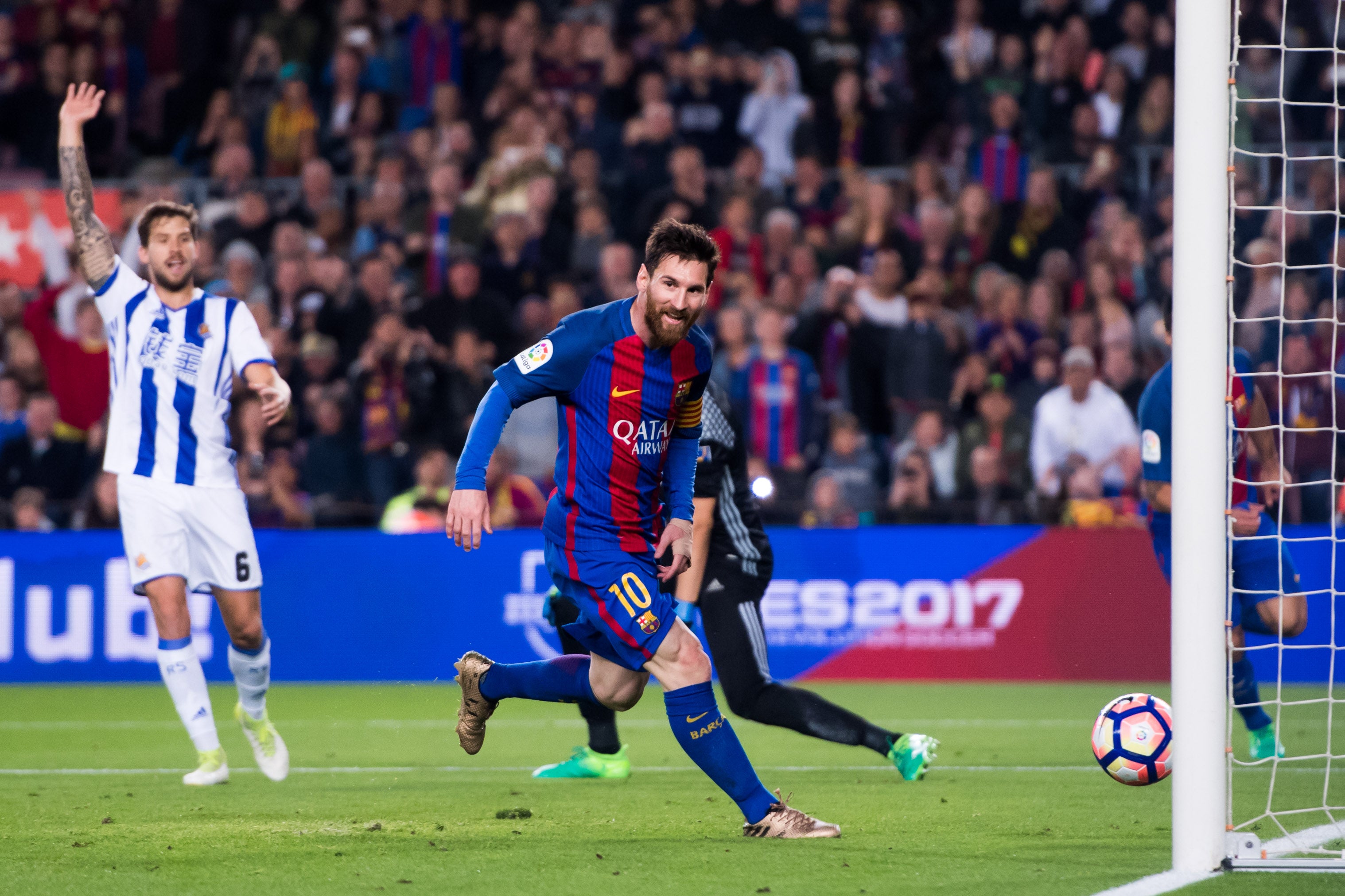 Barcelona 3-2 Real Sociedad | El Barcelona sufre para vencer a la Real Sociedad y sigue su lucha por la Liga Barcelona 3-2 Real Sociedad | El Barcelona sufre para vencer a la Real Sociedad y sigue su lucha por la Liga