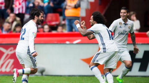 Isco celebra el 2-3 en El Molin&oacute;n
