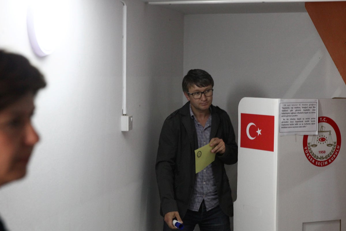 Turquía vota 'sí' o 'no' a una reforma constitucional para establecer un sistema presidencialista en el país Turquía vota 'sí' o 'no' a una reforma constitucional para establecer un sistema presidencialista en el país