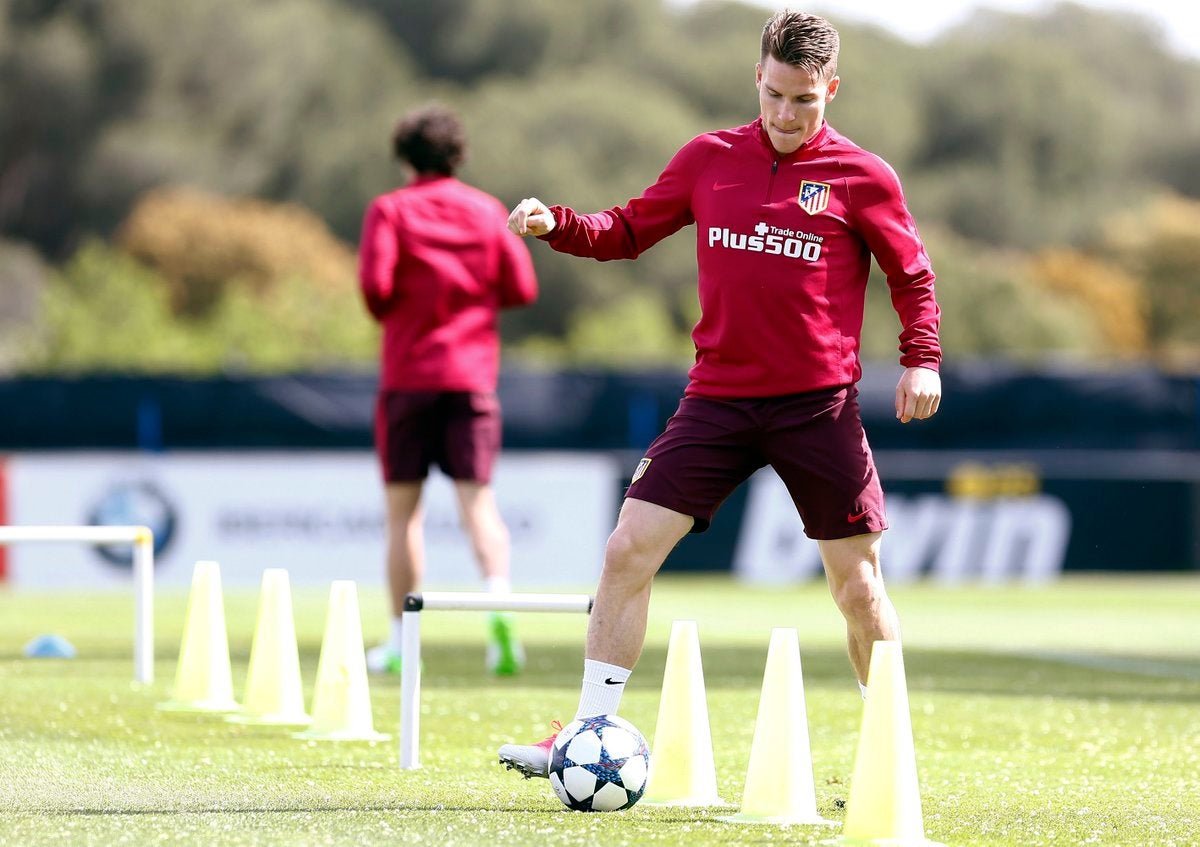 Gameiro recibe el alta médica y entra en la convocatoria del Atlético para jugar ante el Leicester Gameiro recibe el alta médica y entra en la convocatoria del Atlético para jugar ante el Leicester