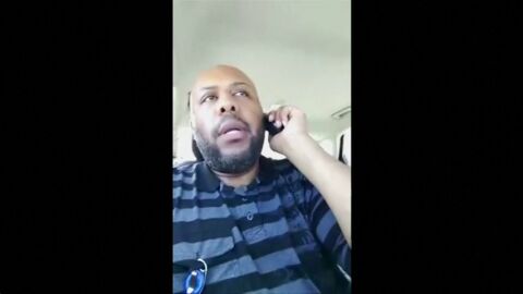 Frame 11.089634 de: La Polic&iacute;a busca a un hombre acusado de retransmitir en directo a trav&eacute;s de Facebook c&oacute;mo mataba a una persona