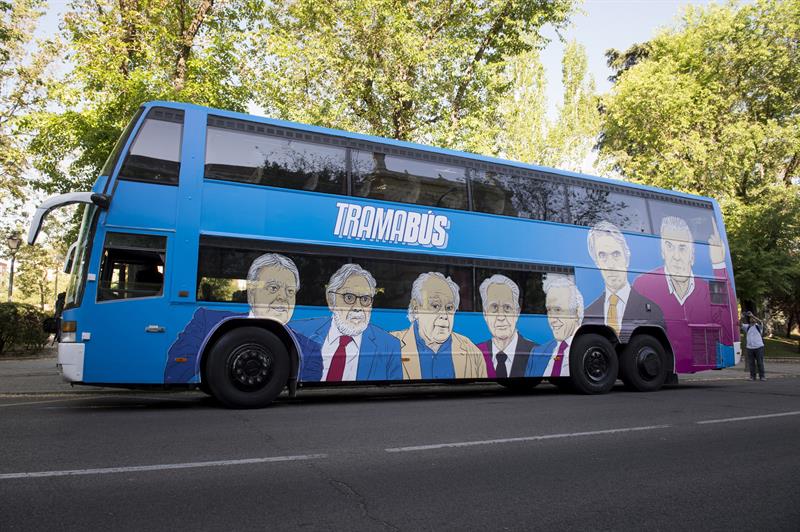 Sánchez sobre el 'tramabus' de Podemos: "Me repugna que vinculen a Felipe González con la derecha corrupta" Sánchez sobre el 'tramabus' de Podemos: "Me repugna que vinculen a Felipe González con la derecha corrupta"