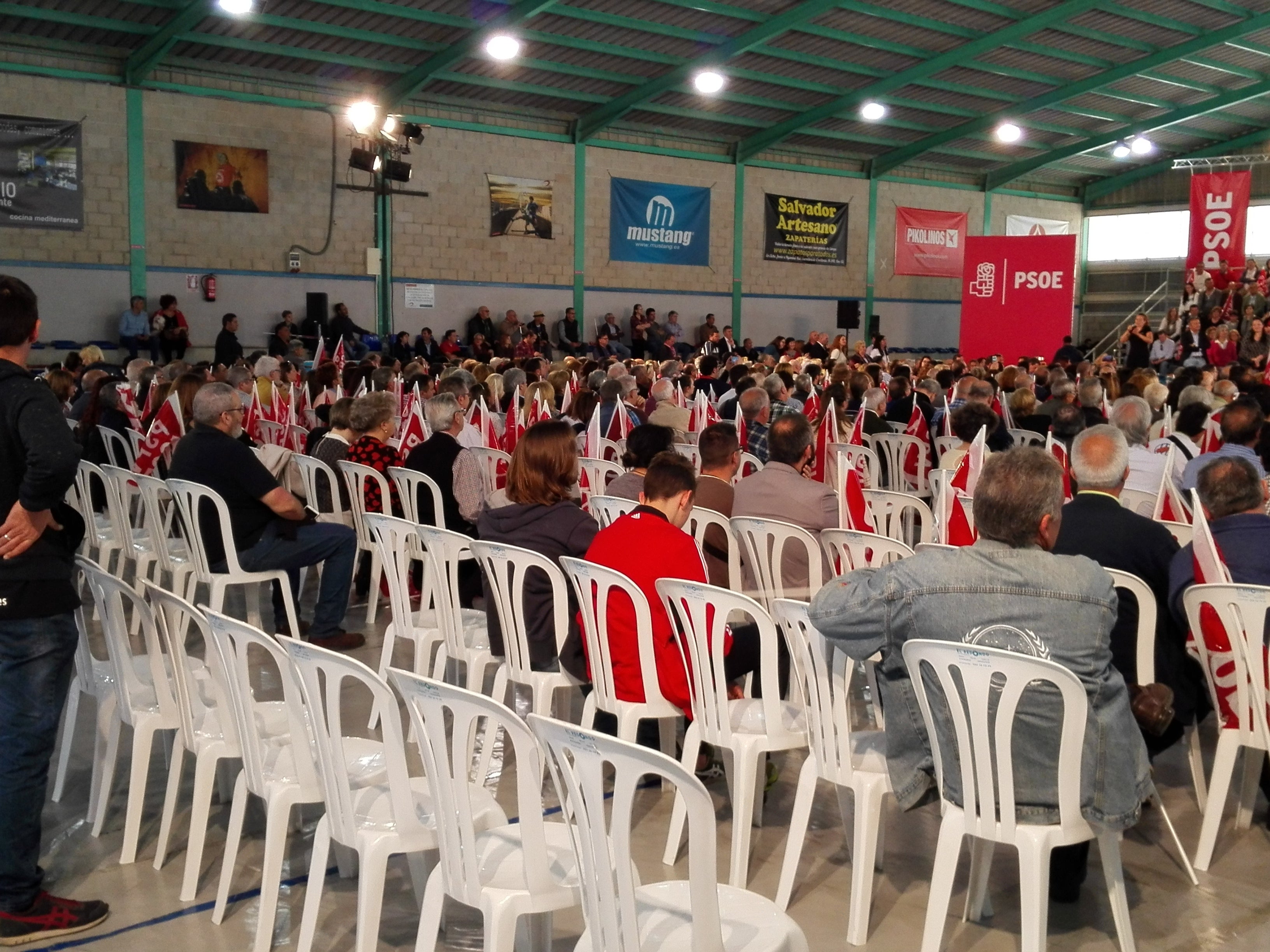La respuesta de la militancia a la visita de Susana Díaz ha sido menor a lo esperado La respuesta de la militancia a la visita de Susana Díaz ha sido menor a lo esperado